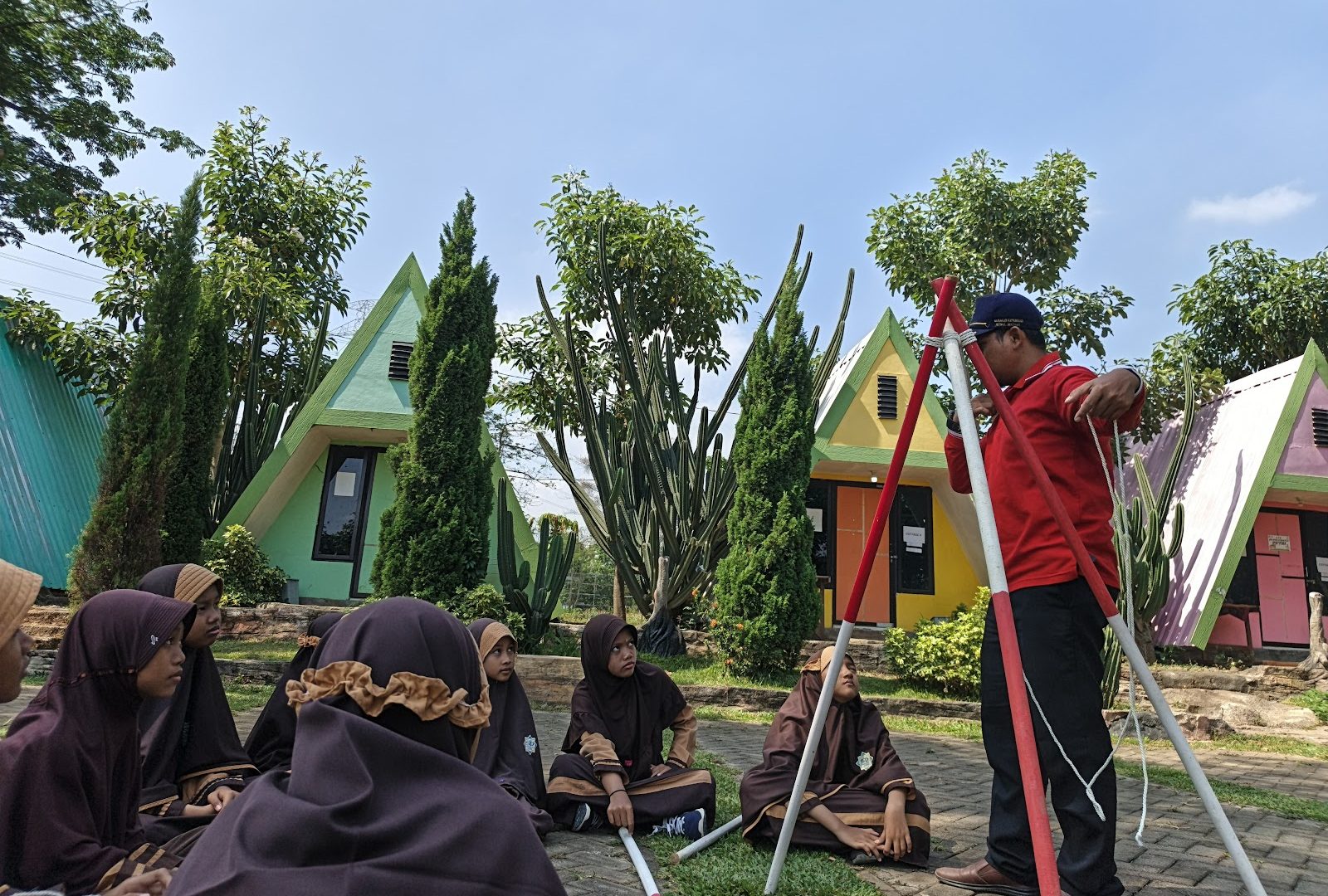 dari-simpul-jadi-kaki-tiga